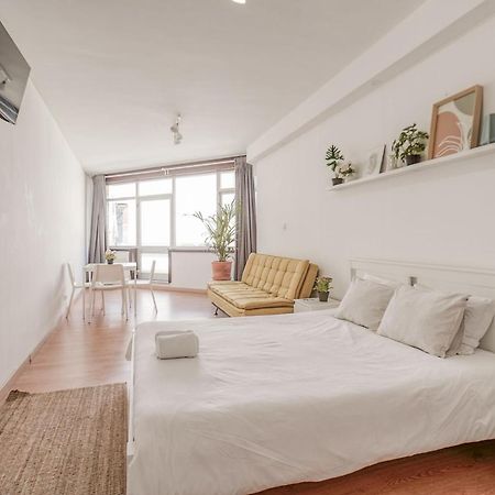 Travel & Live Aliados Apartment Порто Екстериор снимка