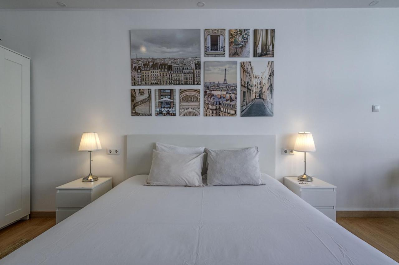 Travel & Live Aliados Apartment Порто Екстериор снимка