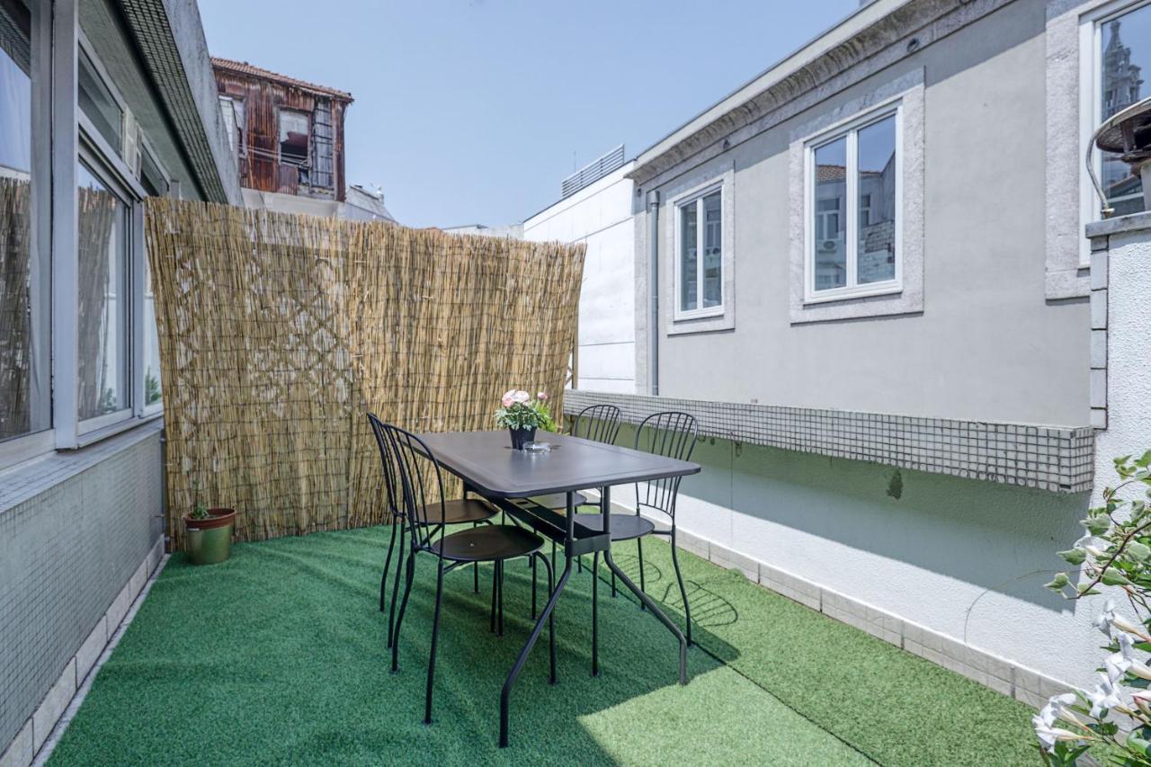 Travel & Live Aliados Apartment Порто Екстериор снимка