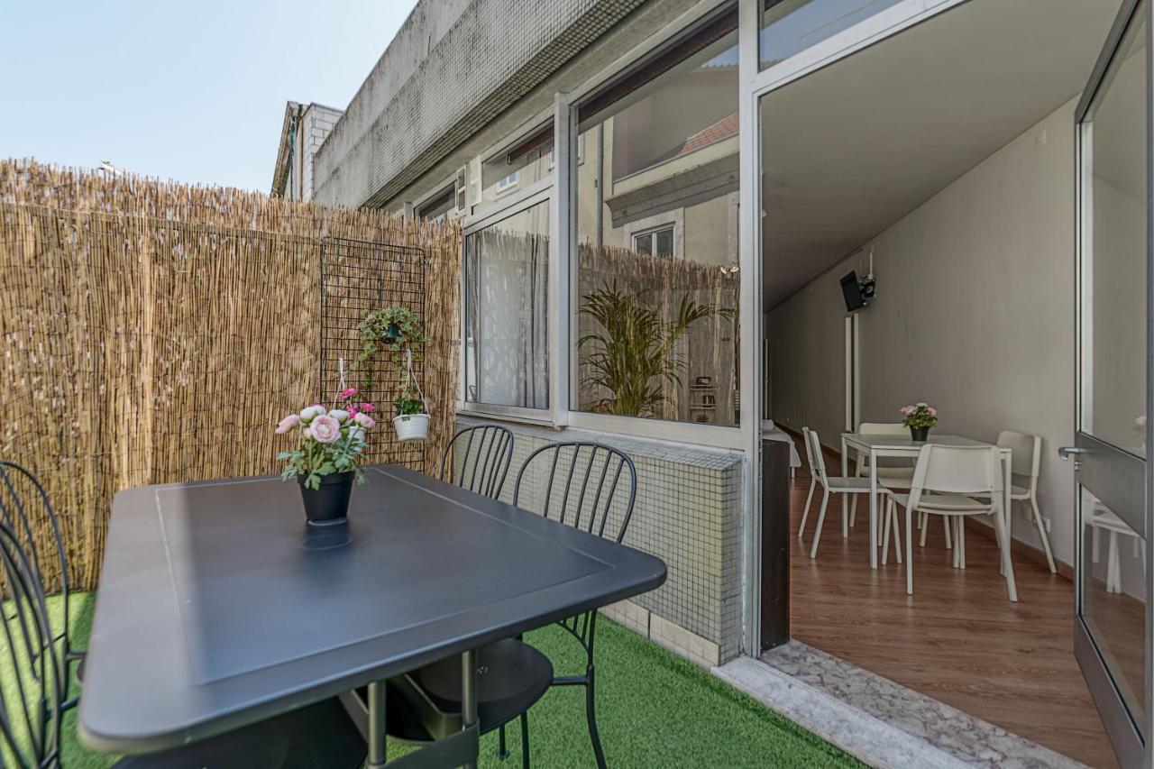 Travel & Live Aliados Apartment Порто Екстериор снимка