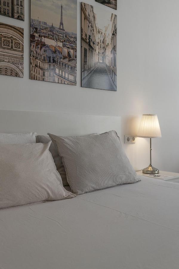Travel & Live Aliados Apartment Порто Екстериор снимка