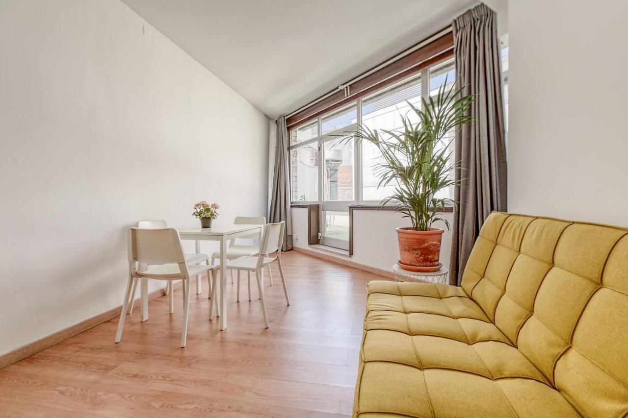 Travel & Live Aliados Apartment Порто Екстериор снимка