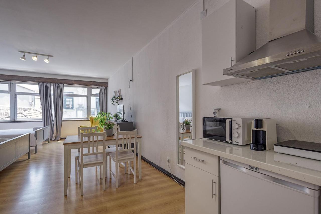 Travel & Live Aliados Apartment Порто Екстериор снимка