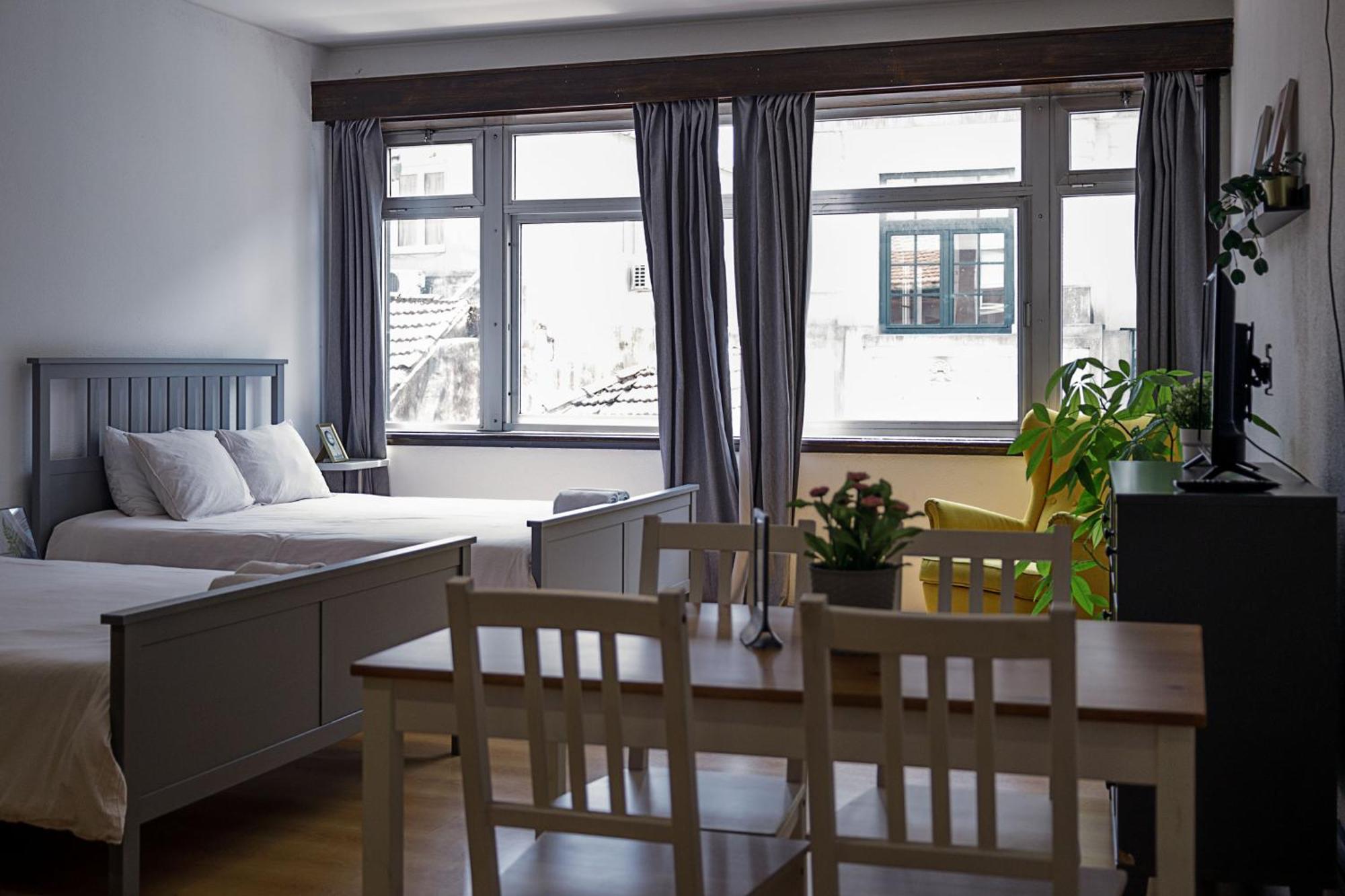 Travel & Live Aliados Apartment Порто Екстериор снимка