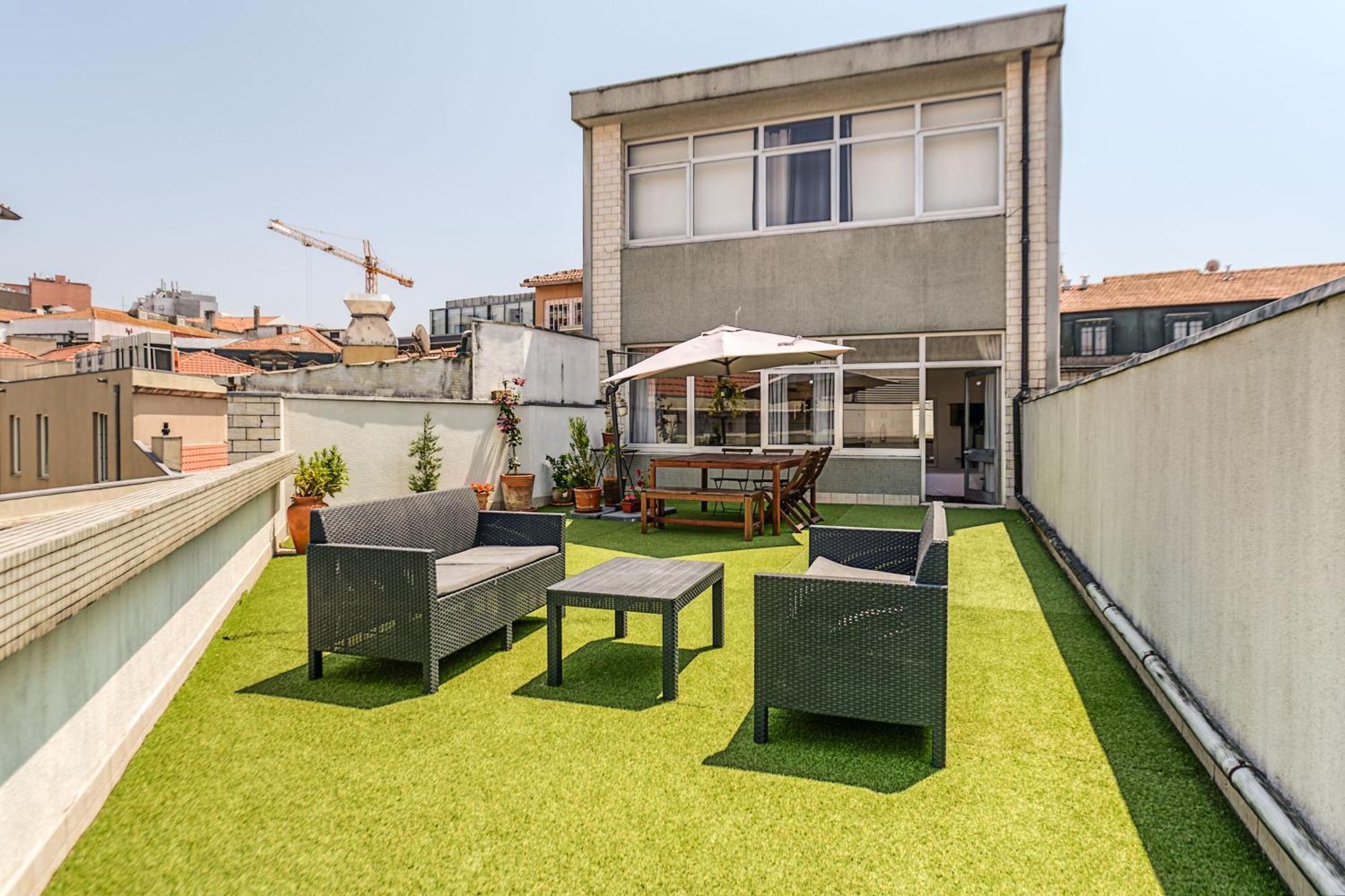 Travel & Live Aliados Apartment Порто Екстериор снимка